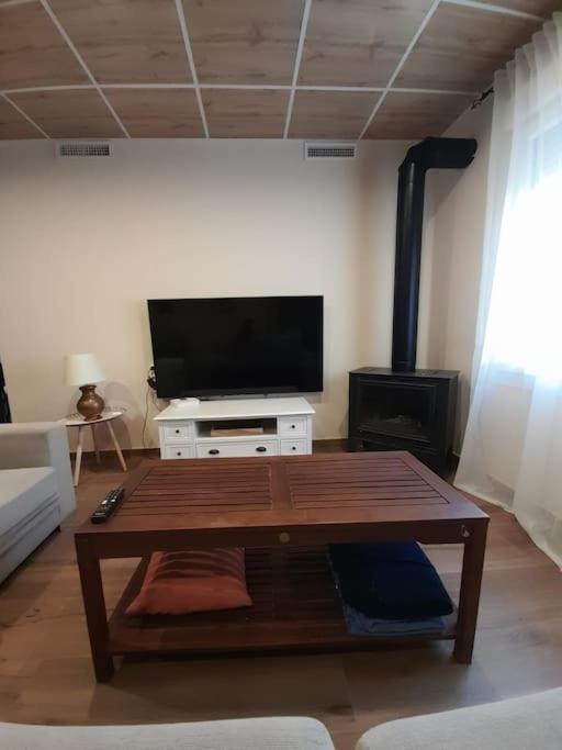 فيلا Vivienda Turistica Vino Tinto Almonacid de Toledo المظهر الخارجي الصورة